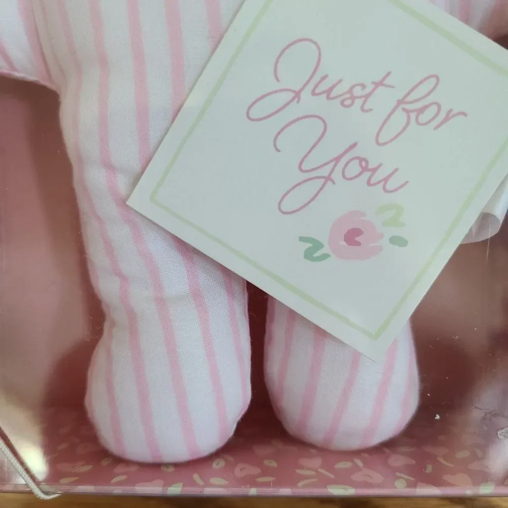 Hallmark exclusive item